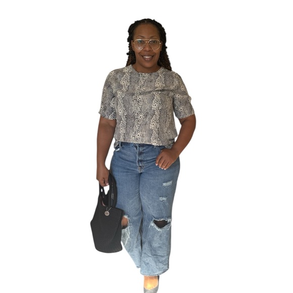 Vintage Tops - STUNT Blouse Silk Snakeprint Short Sleeve Pullover